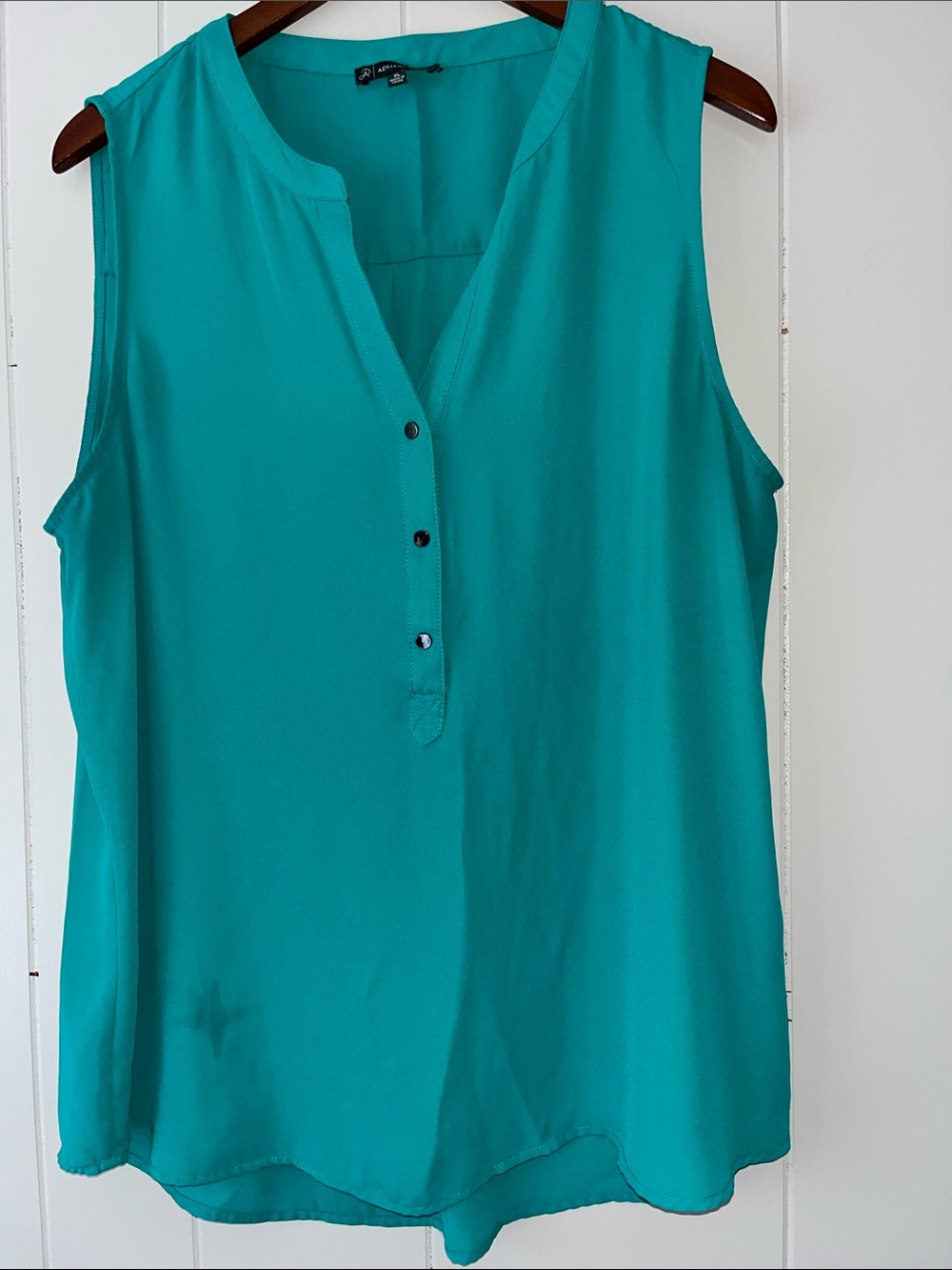 Sleeveless Teal Blouse - Lightweight V-Neck Top
